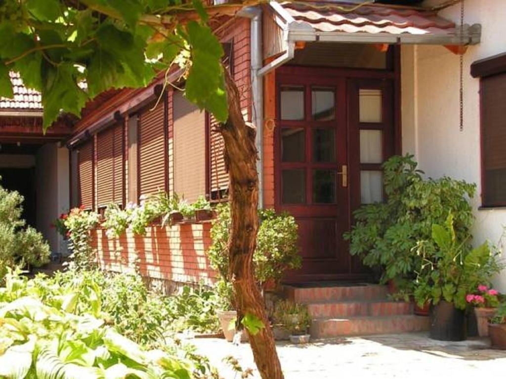Sobe Gajic Сремски-Карловци Номер фото