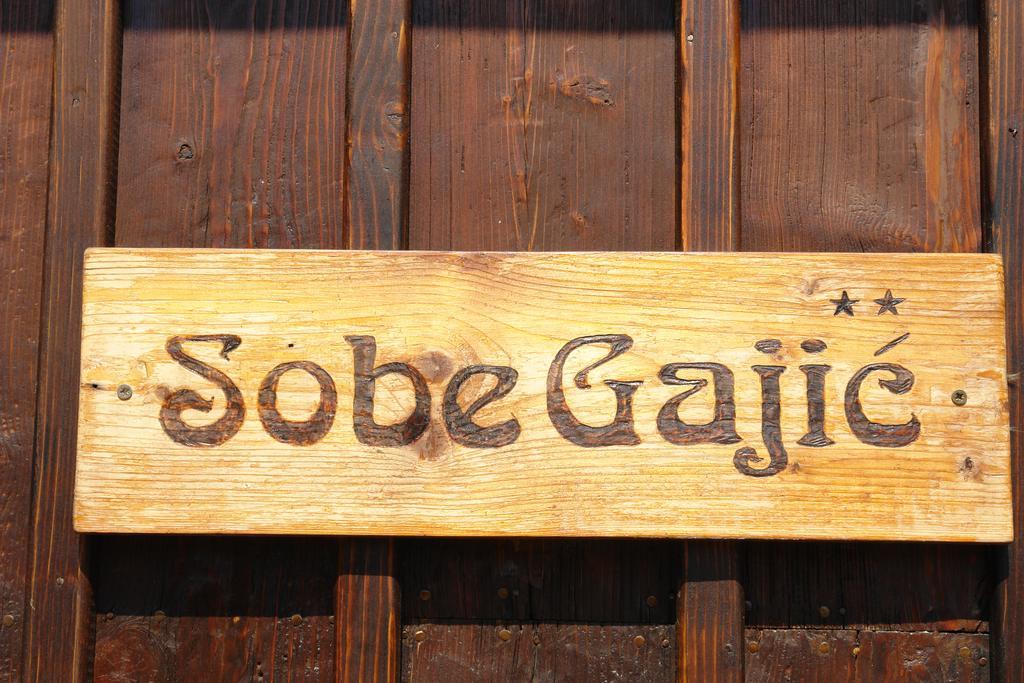 Sobe Gajic Сремски-Карловци Экстерьер фото